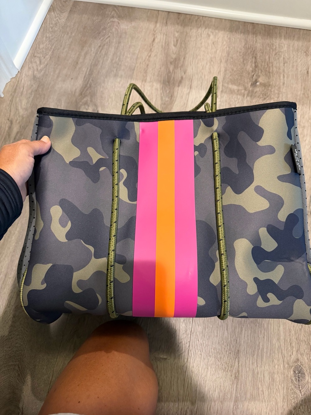 Neoprene large Camo tote